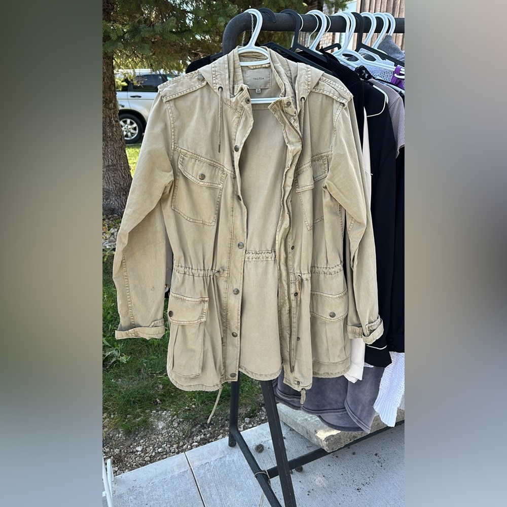 Aritzia Talula Miltary Jacket in Biege - Picture 1 of 2